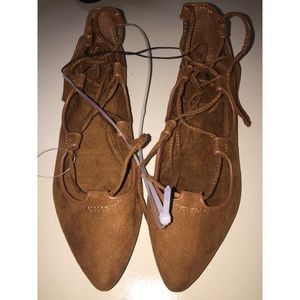 NWT// GAP lace up ballet flats •tan•